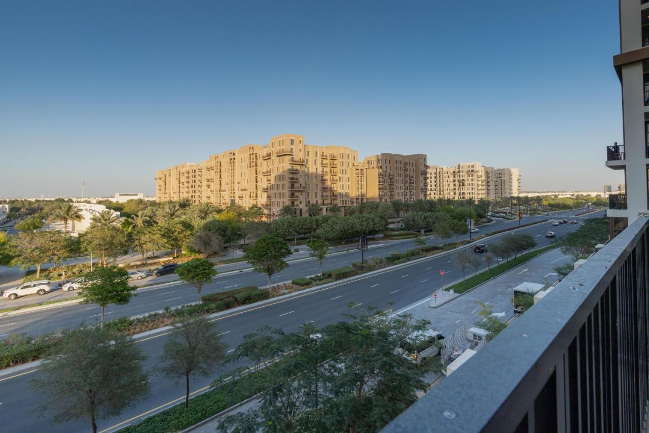 Town Square Villa Dubai Exterior photo